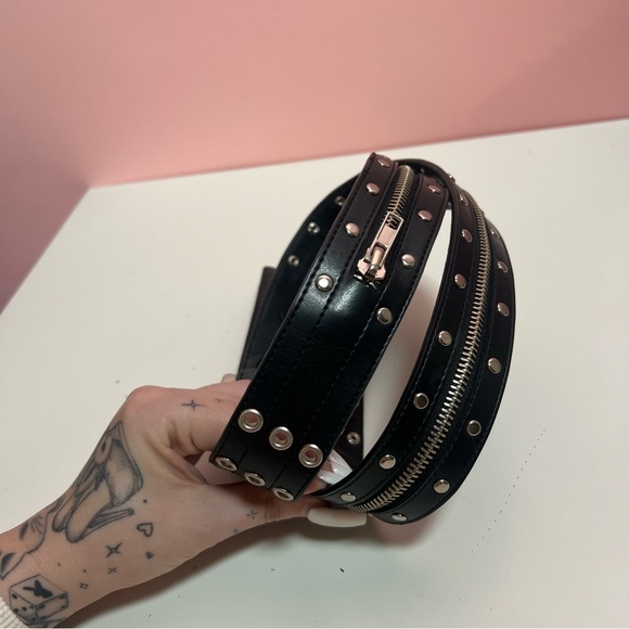 Vintage Y2K 2000s mcbling emo grunge biker rockstar black grommet belt - Picture 3 of 8